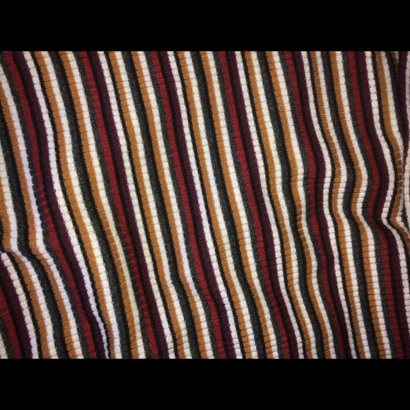 Keyhole Crop Top - Picture 4 of 4